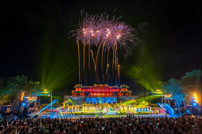 Đêm khai màn tuần lễ Festival Huế 2022: Hiện đại và rực rỡ